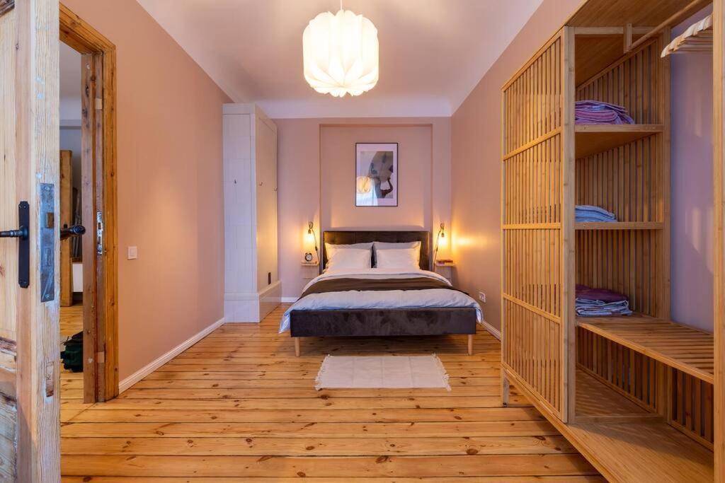 Apartamento Design With Vintage Twist In Central